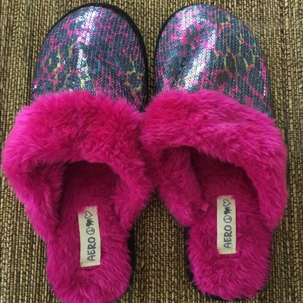 Aeropostale slippers